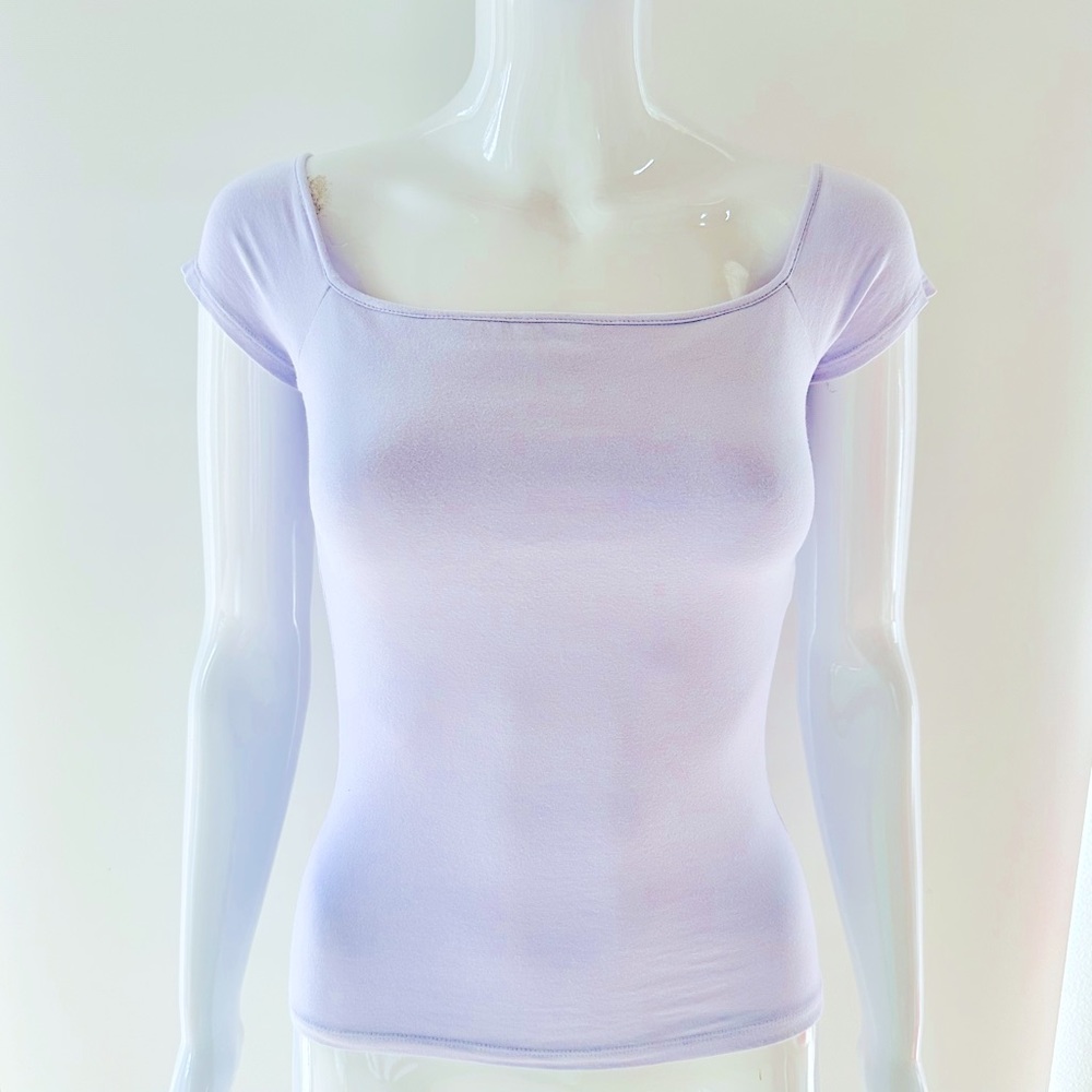 Victoria’s Secret Moda International lavender purple cap sleeve self bra tee M